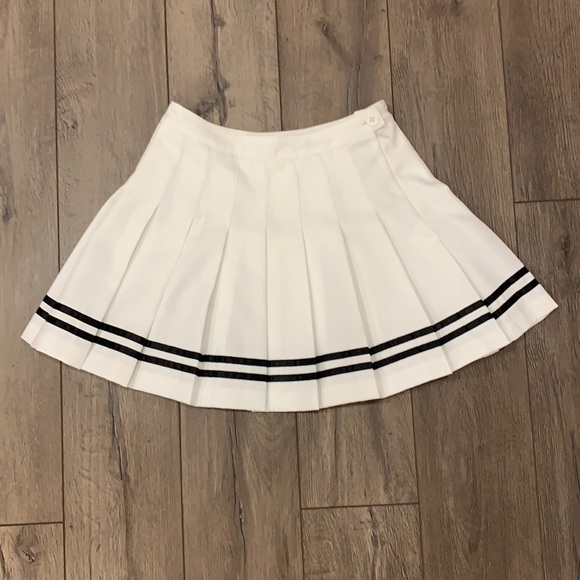 Forever 21 Dresses & Skirts - School girl high waisted pleated skirt